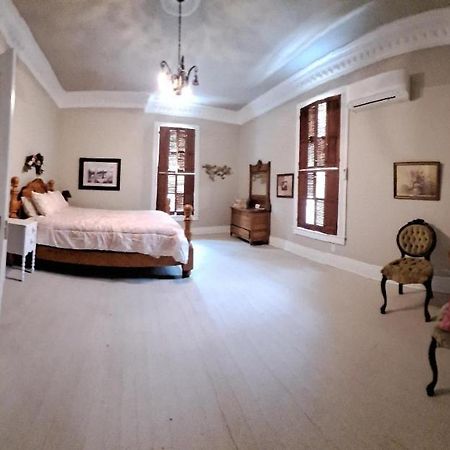 グラスゴー Leslie Manor Bed & Breakfast エクステリア 写真