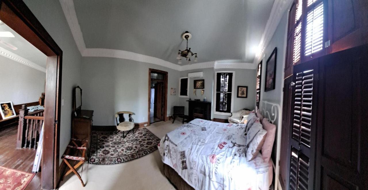 グラスゴー Leslie Manor Bed & Breakfast エクステリア 写真